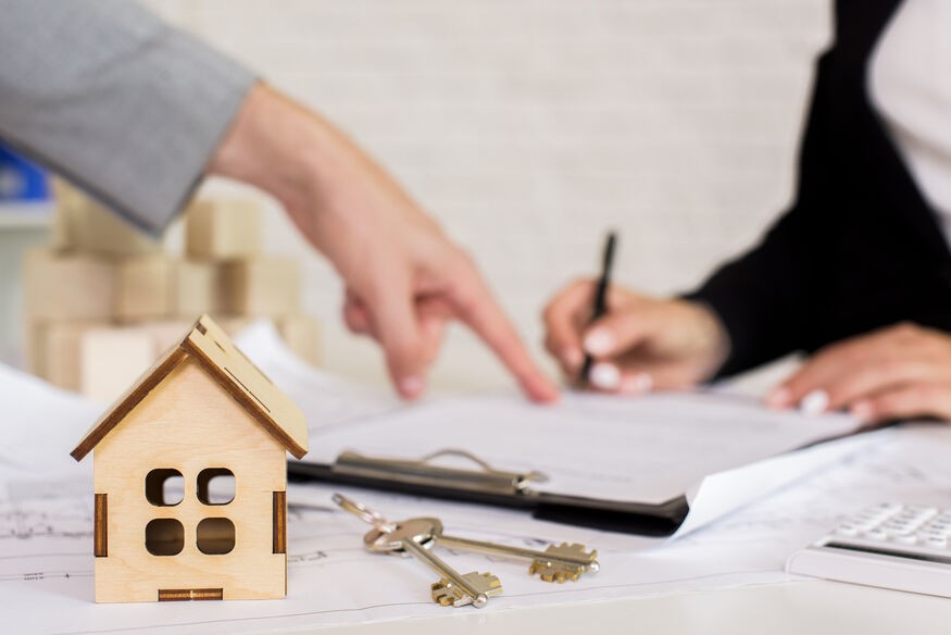 Top 10 Questions to Ask Your Home Builder Before You Sign the Contract